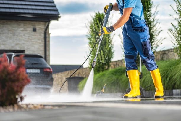 Best Pool Deck Cleaning  in Leisure Knoll, NJ